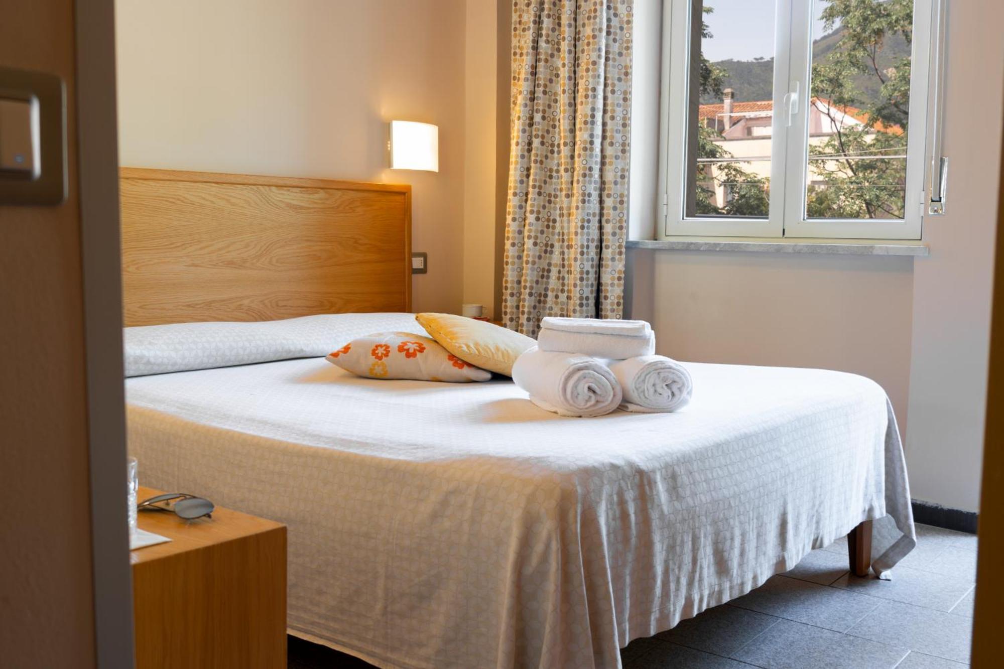 Hotel Garden Praia a Mare Exterior photo